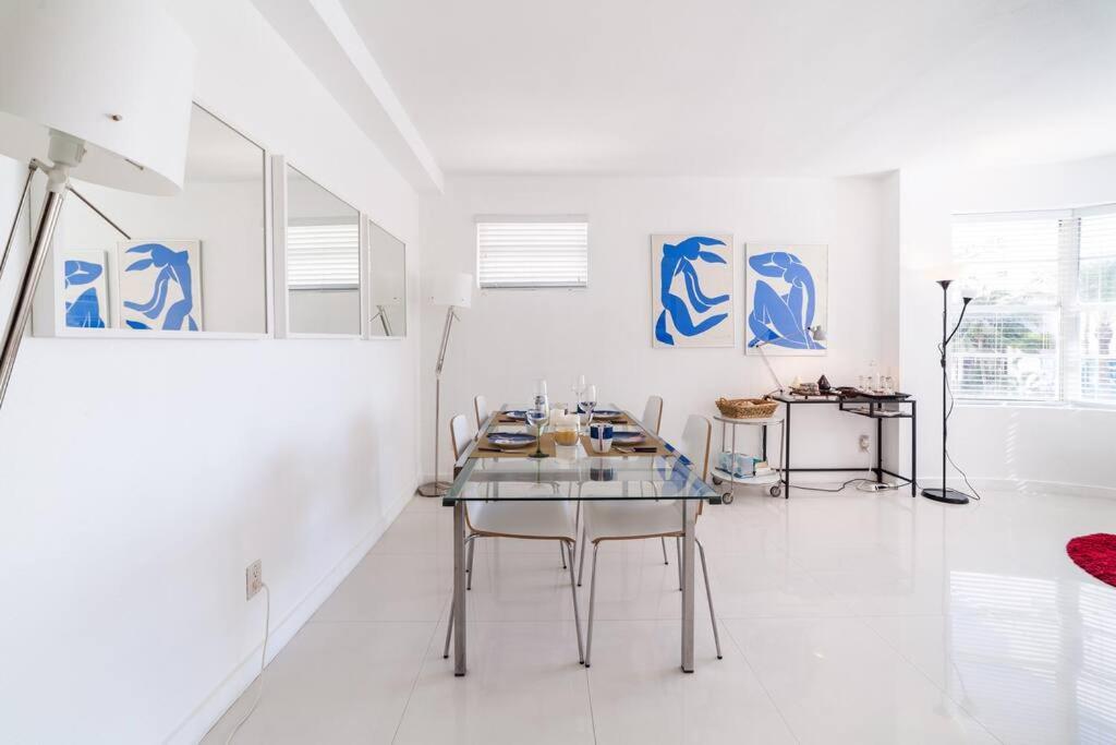 2 Bedroom On The Beach ! Miami Beach Exterior foto
