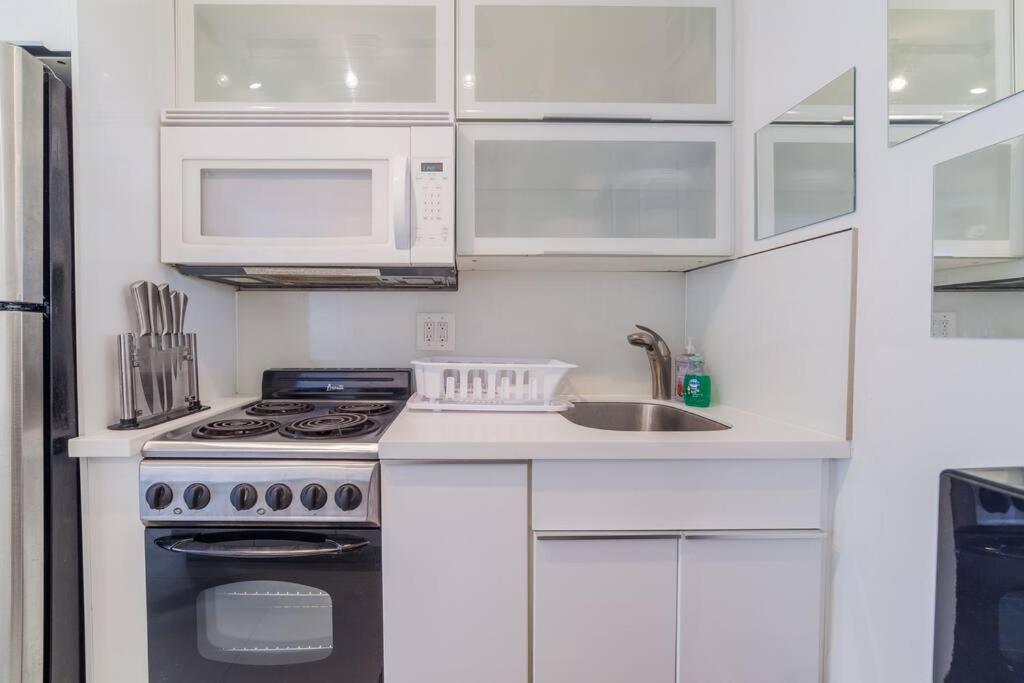 2 Bedroom On The Beach ! Miami Beach Exterior foto
