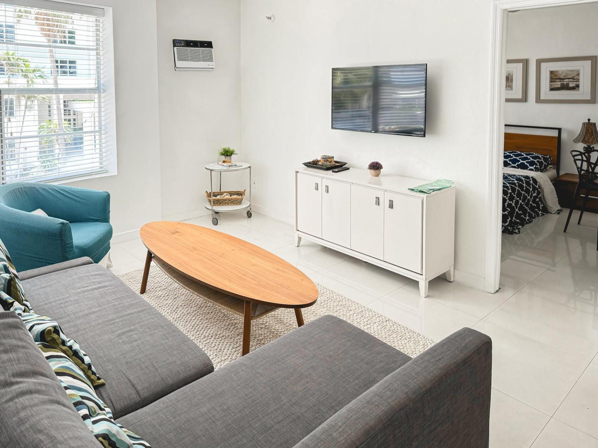 2 Bedroom On The Beach ! Miami Beach Exterior foto